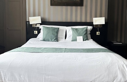 Seclin Hotel | Hôtel Bulles by Forgeron, Lille Sud