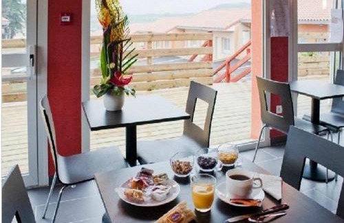 Saint-Georges Hotel | Hôtel Cantal Cottages