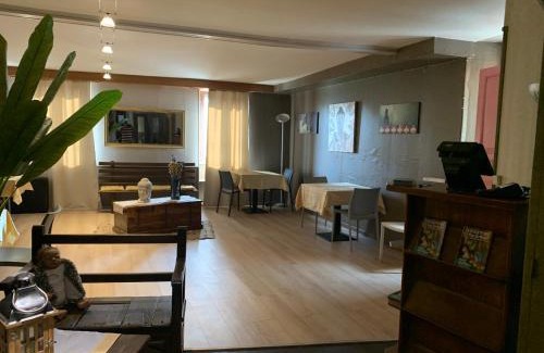 Lauresses Hotel | Hôtel Colombié
