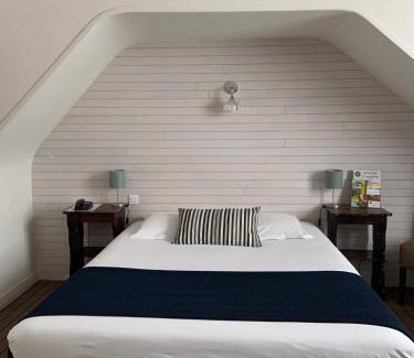 Douarnenez Hotel | Hôtel De France - Restaurant L'insolite