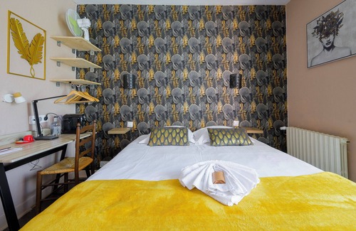 Marsac-sur-l'Isle Hotel | Hôtel de la Beauronne