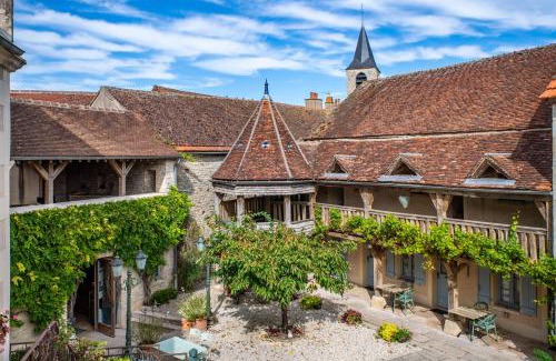 Nitry Hotel | Hôtel De La Beursaudiere