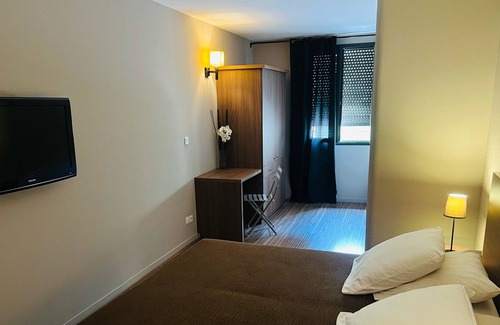 Bagnols-sur-Ceze Hotel | Hôtel de La Bourse à Bagnols-Sur-Cèze