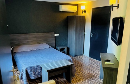 Bagnols-sur-Ceze Hotel | Hôtel de La Bourse à Bagnols-Sur-Cèze