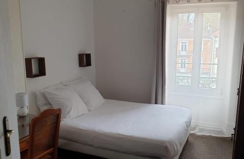 Contrexeville Hotel | Hôtel des XII Apôtres & de la Clé des Champs