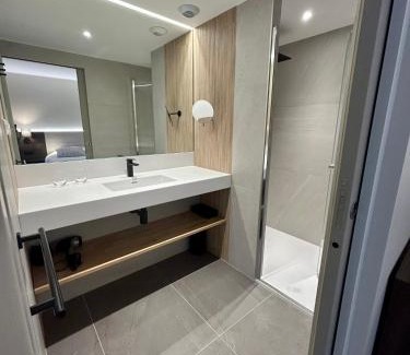 Le Rozier Hotel | Hôtel Doussière - Restaurant l'Alicanta