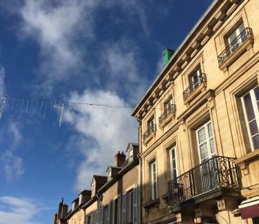 Semur-en-Auxois Hotel | Hôtel du Commerce
