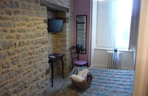 Semur-en-Auxois Hotel | Hôtel du Commerce