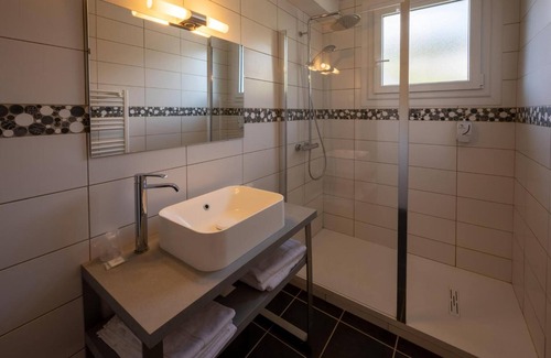 Argeles Gazost Hotel | Hôtel du Soleil Levant