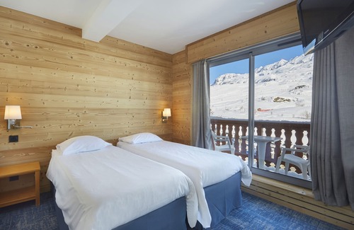 Cognet Hotel | Hôtel Eliova - Le Chaix