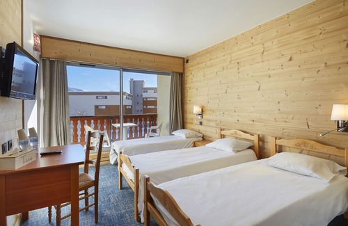 Cognet Hotel | Hôtel Eliova - Le Chaix