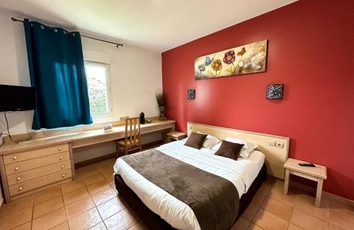 Saint-Jean-le-Centenier Hotel | Hôtel et Restaurant Logis Le Mas de Mon Père