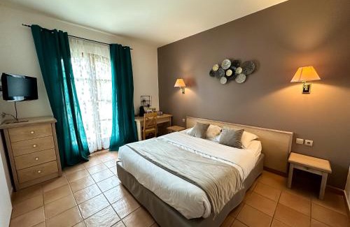 Saint-Jean-le-Centenier Hotel | Hôtel et Restaurant Logis Le Mas de Mon Père