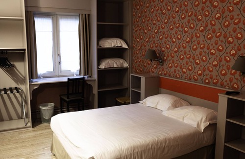 Verneuil-sur-Avre Hotel | HÔTEL DU SAUMON
