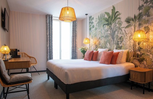 Quartier de Rochechouart Hotel | Hôtel Helussi