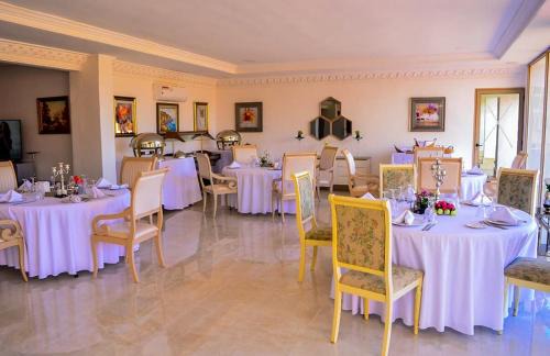 Oulad Yaich Hotel | Hôtel Jnane Ain Asserdoune