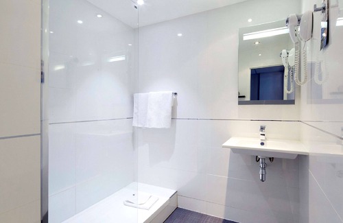 Bezons Hotel | Hôtel Kyriad Paris Bezons - La Défense