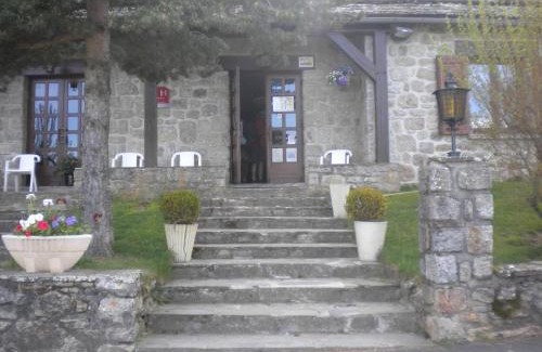 Nasbinals Hotel | Hôtel La Randonnée