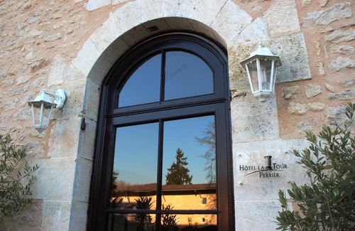 Eyrans Hotel | Hôtel La Tour Perrier