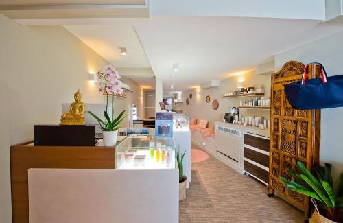 Antibes City Centre Hotel | Hôtel La Villa Port d'Antibes & Spa