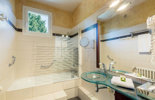 Beaulieu-sur-Dordogne Hotel | Hôtel Le Beaulieu