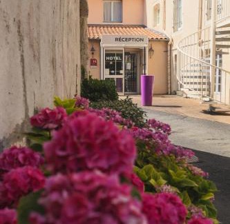 Saint-Maixent-l'Ecole Hotel | Hôtel Le Cheval Blanc