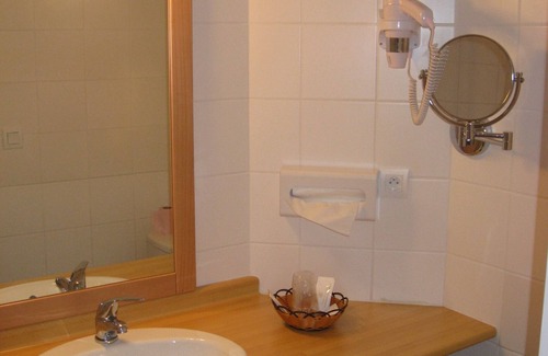Vierzon Hotel | Hôtel Le Chalet de la Forêt
