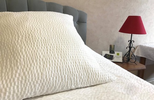 Saint-Just Hotel | Hôtel Le Cheval Blanc