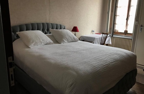 Saint-Just Hotel | Hôtel Le Cheval Blanc