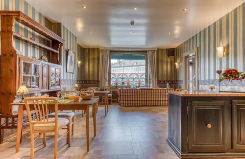 Lorcy Hotel | Hôtel Le Cor de Chasse