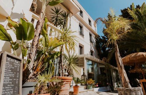 Cap-d'Antibes Hotel | Hôtel Le Petit Castel