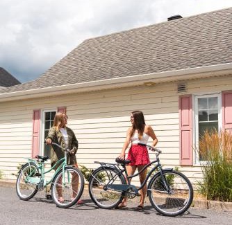 Venise-en-Quebec Hotel | Hôtel le Rosay