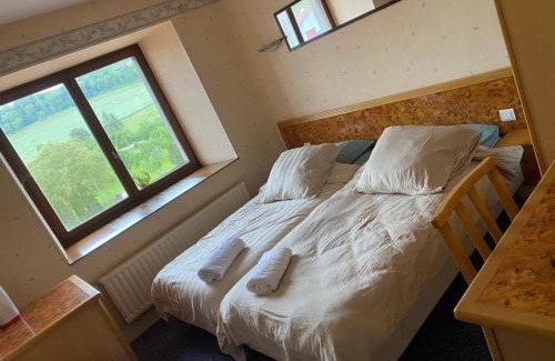 Bourg-Sainte-Marie Hotel | Hôtel Le Saint Martin
