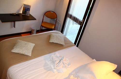 Tour-de-Faure Hotel | Hôtel Les Gabarres