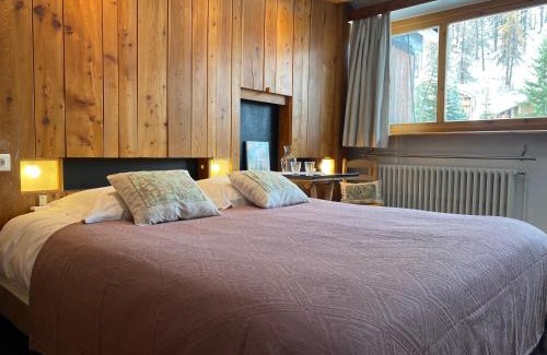 Val-d'Isere Hotel | Hôtel les Lorès
