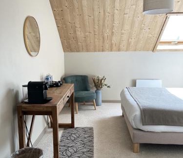 Dullin Hotel | Hôtel Les Quatre Saisons