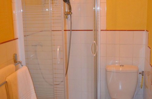 Romans-sur-Isere Hotel | Hôtel Magdeleine