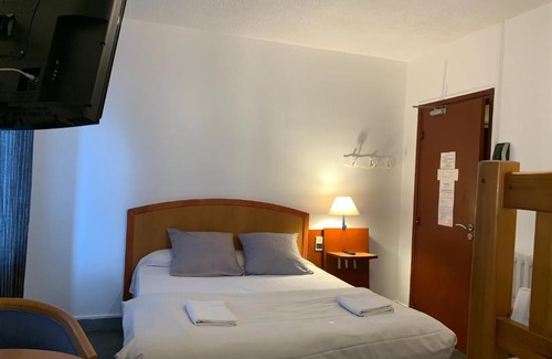 Anatole France Danton Hotel | hôtel mondial