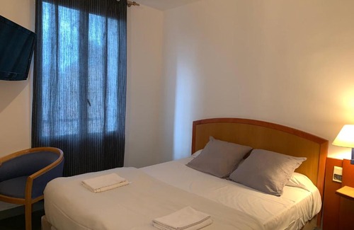 Anatole France Danton Hotel | hôtel mondial