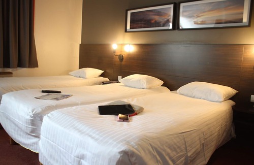 Athis-Mons Hotel | Hôtel Orly Superior