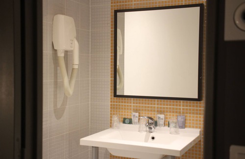 Athis-Mons Hotel | Hôtel Orly Superior