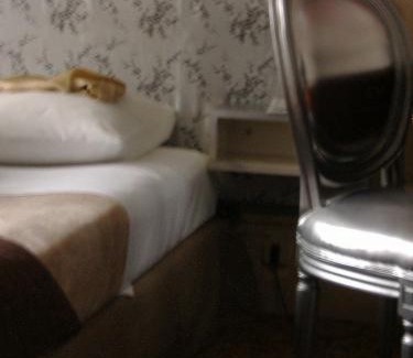 8th Arrondissement Hotel | Hôtel Petit Saint-Honoré