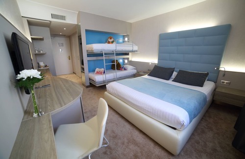 Chasseneuil-du-Poitou Hotel | Hôtel Plaza Futuroscope