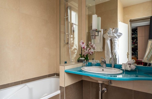 Ternes Hotel | Hôtel Regent's Garden - Astotel