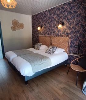 Anglards-de-Saint-Flour Hotel | Hôtel Restaurant Logis La Méridienne