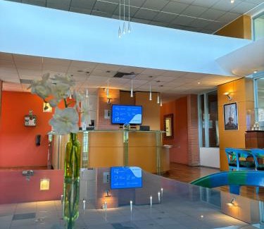 Fontaine-Bayonne-Cartoucherie Hotel | Hôtel Restaurant d'Occitanie