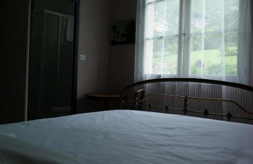 Massegros Causses Gorges Hotel | Hôtel-Restaurant Le Parisien