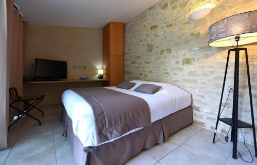 Viviers Hotel | Hôtel Restaurant Logis Le Relais du Vivarais