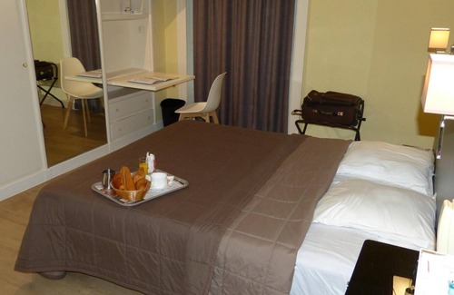 Richebourg - Saint-Clement Hotel | Hôtel Terminus