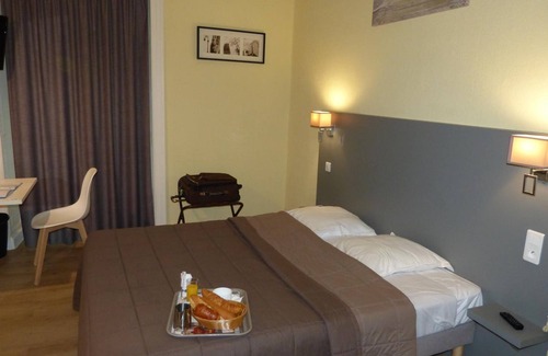 Richebourg - Saint-Clement Hotel | Hôtel Terminus